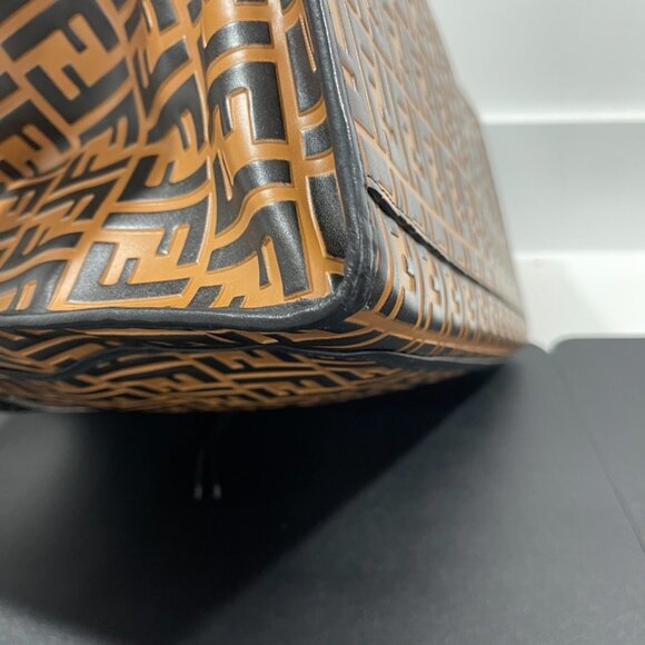 Fendi Runway Shopper Tote with Fendi Strap (JB1372) - Picture 10 of 14